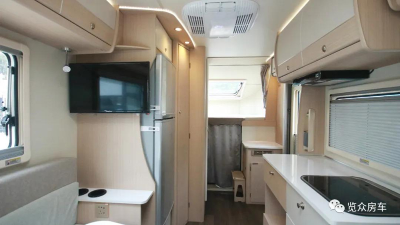 老人孩子房車旅行,選擇這款房車合適 老人孩子房車旅行,選擇這款房車合適