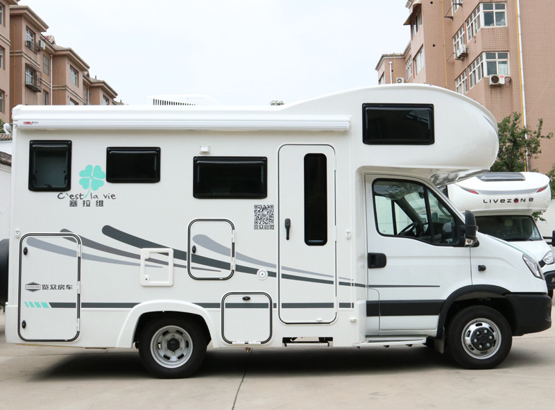 要大空間也更舒適，這樣的房車很棒