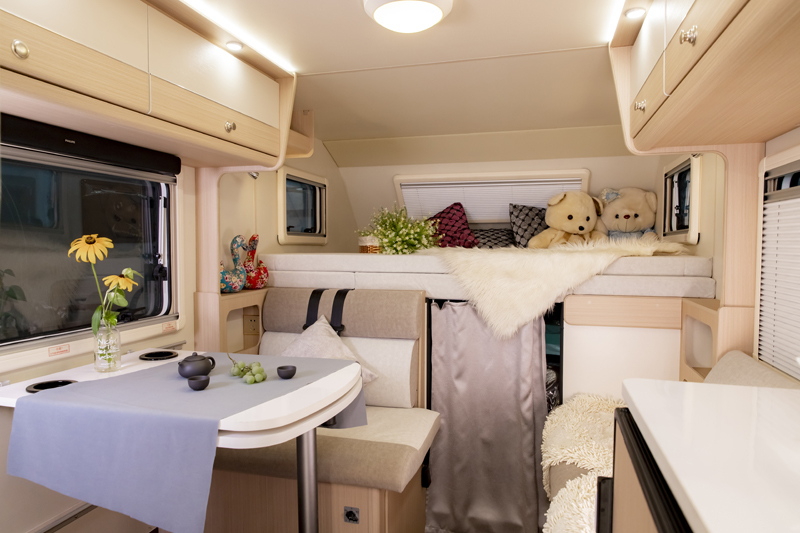 選這輛房車，只為更多山花爛漫