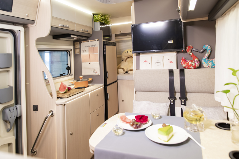 自由炮領(lǐng)銜，引爆成都房車展