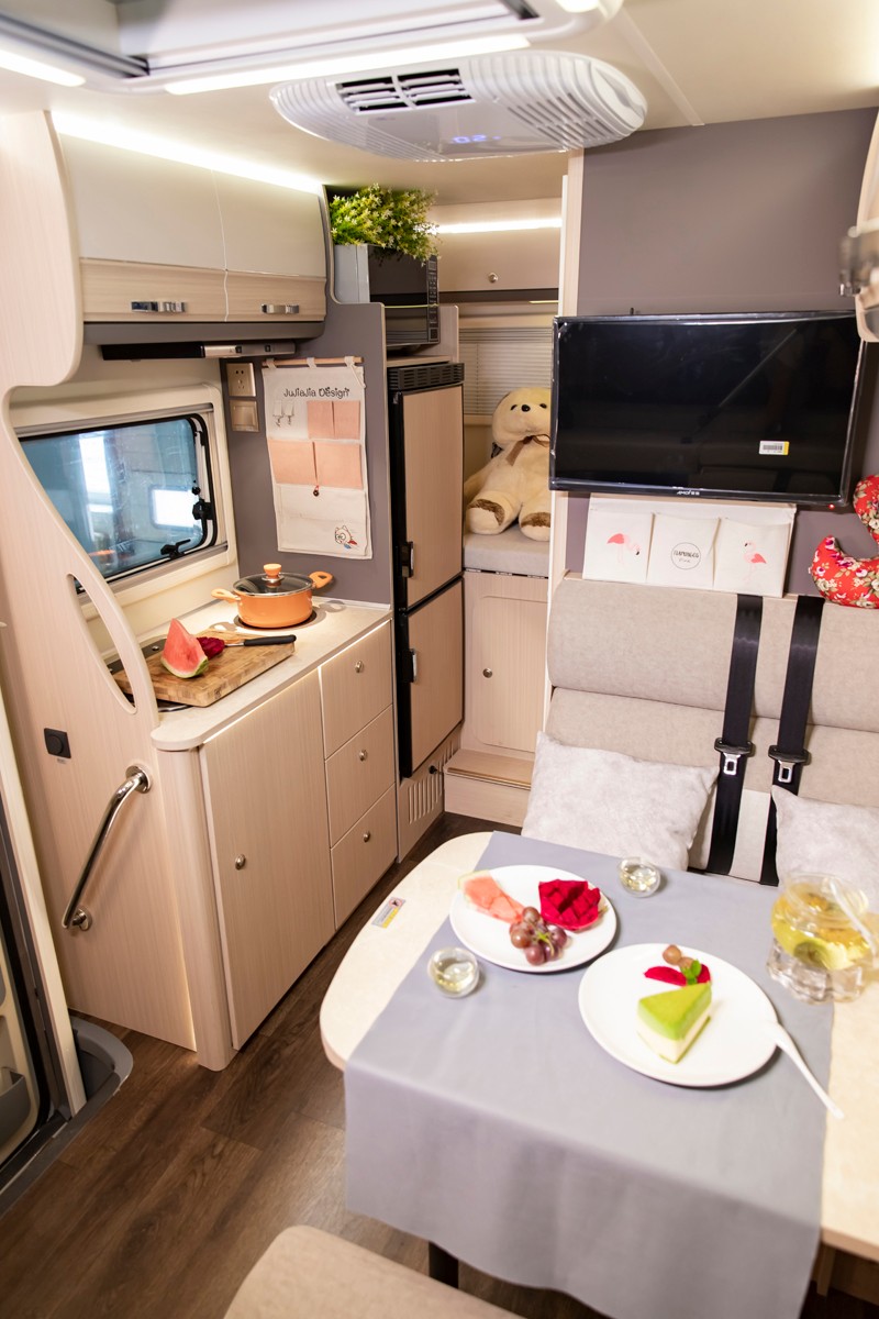 自由炮領(lǐng)銜，引爆成都房車展