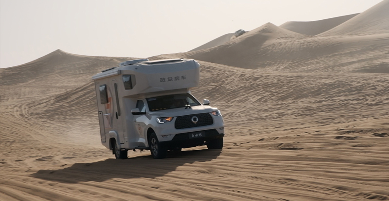 以自由為名，炮響阿拉善