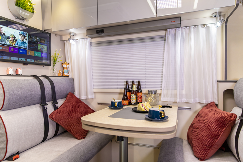 適合兩人使用的自動擋四驅(qū)房車 適合兩人使用的自動擋四驅(qū)房車