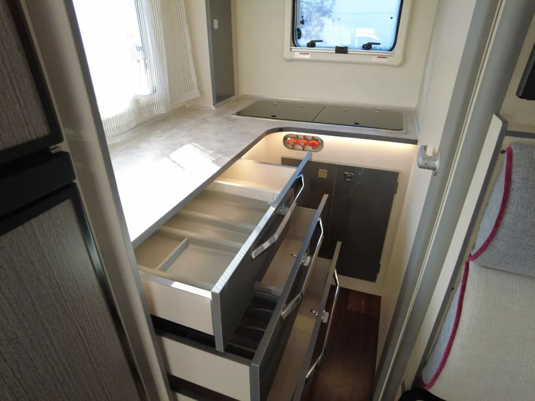 氣場全開！駱駝房車最強全明星陣容，齊了！